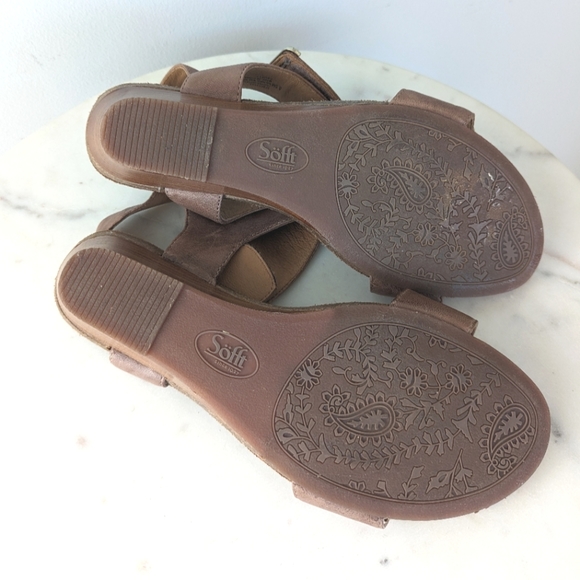 Sofft Verdi Brown/Gray Leather Wedge Sandals - Picture 13 of 13
